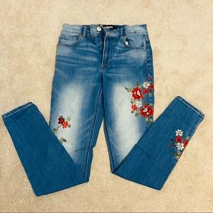 Express High-Waisted Embroidered Stretch Legging Jeans Size 4R NWOT